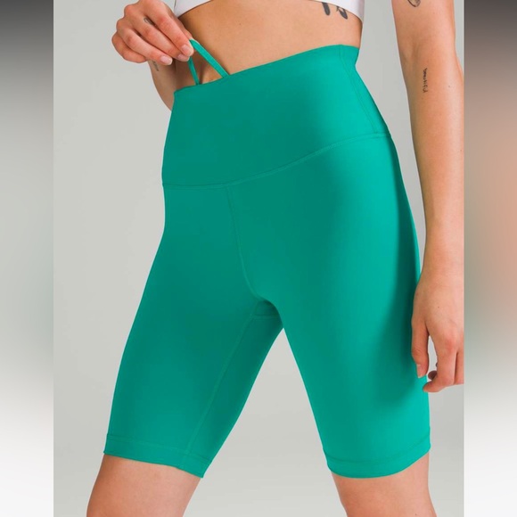 lululemon athletica Pants - Lululemon Wunder Train High-Rise Short 8" *Maldives Green size 2